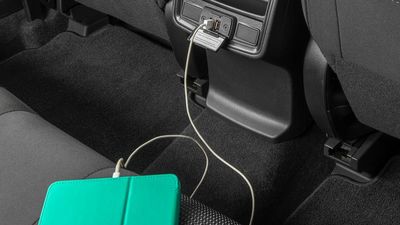 Subaru USB Charging Ports H671SSJ003